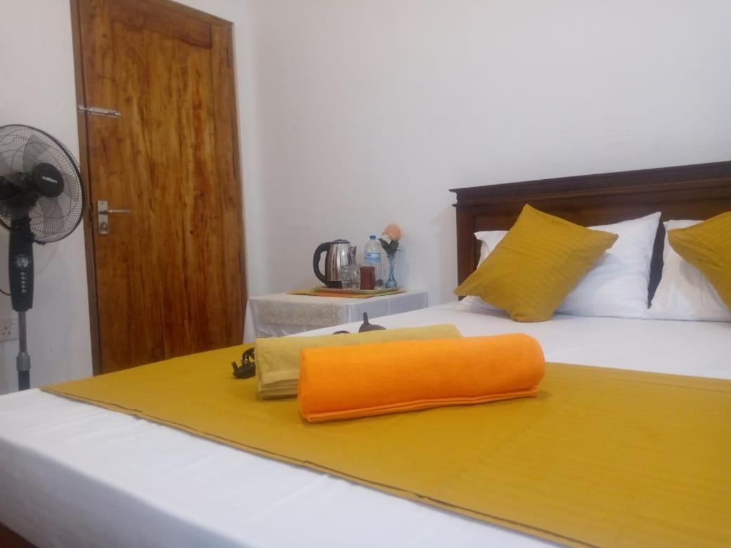 Alexandra Home For Foreign Tourists Only Gampola Exterior photo